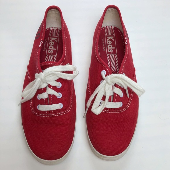 taylor swift red keds